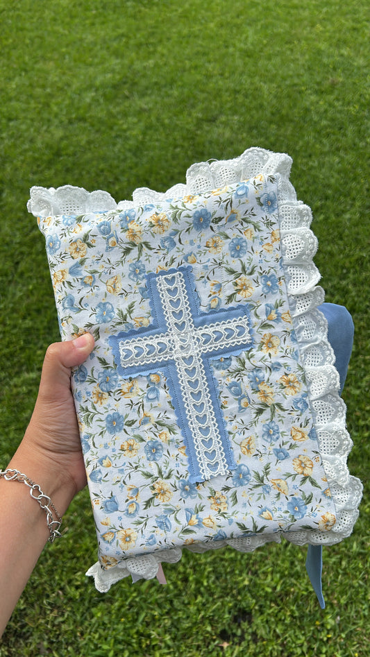 Sunday Blooms Quilted Bible Cover
